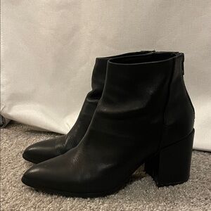 Steve Madden Black Leather Ankle Booties